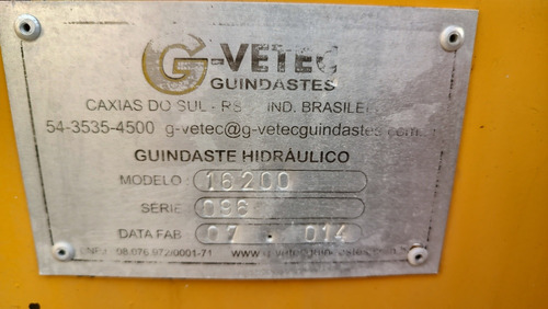 Mercedes Atron 1719 Modelo 2014 Com Munck