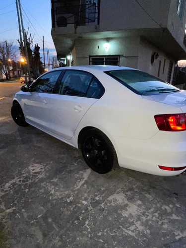 Imagen 3 de 5 de Volkswagen Vento 2013 2.5 Luxury 170cv