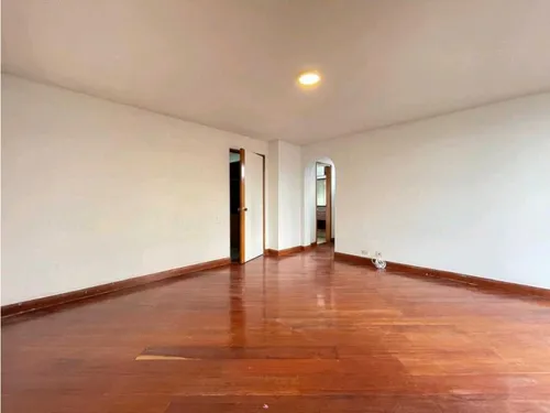En Venta Apartamento En Los Balsos, El Poblado