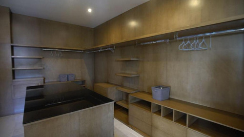 Residencia Con Acabados De Lujo En San Patricio