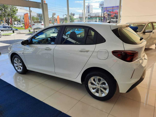 Imagem 8 de 12 de Chevrolet Onix Lt 1.0 (flex)