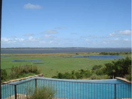 Imagen 1 de 30 de Gaia, Chacra Sobre Laguna José Ignacio