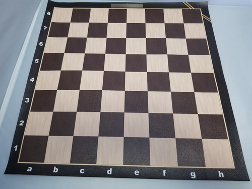Imagen 1 de 5 de Tablero De Cuerina Vip - Color Madera Con Escaque De 5.2