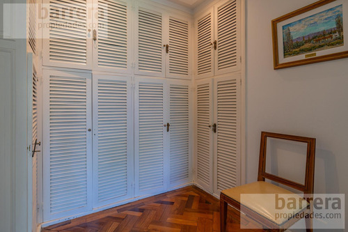 Exclusivo Chalet En Los Troncos: 4 Dormitorios Con Terreno Único