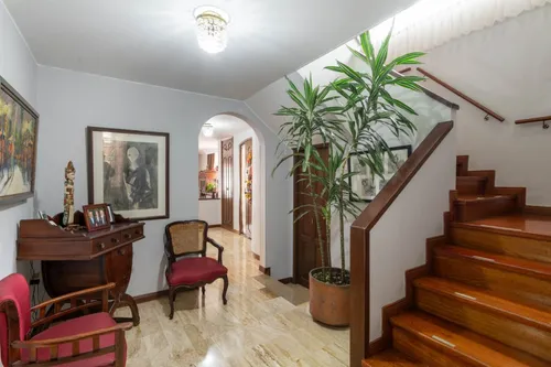 Casa En Arriendo/venta En Santa Barbara Central. Cod V11256