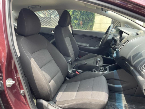 Imagen 11 de 15 de Kia Forte 2018 2.0 L Mt