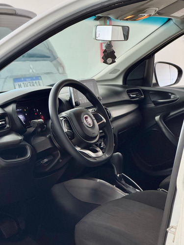 Fiat Cronos 1.8 Drive 16v Flex Aut. 4p