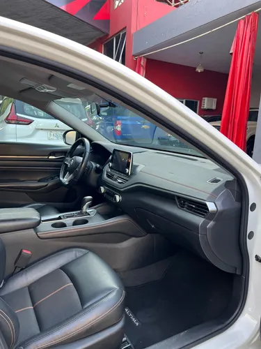 Nissan Altima Sr 2.0 Lts