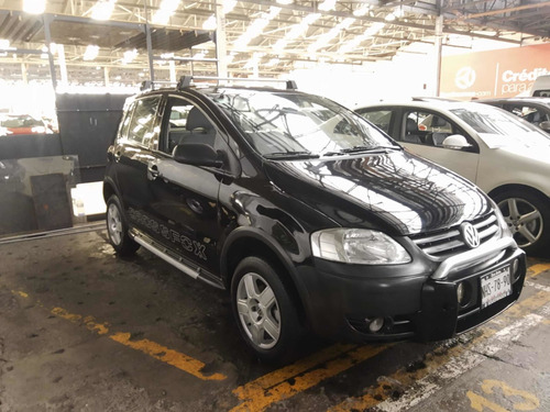 Imagen 3 de 10 de Volkswagen Crossfox 1.6 Std 5 Vel Ac 2007