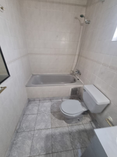 Se Arrienda Hermoso Y Amplio Departamento Sin Amoblar