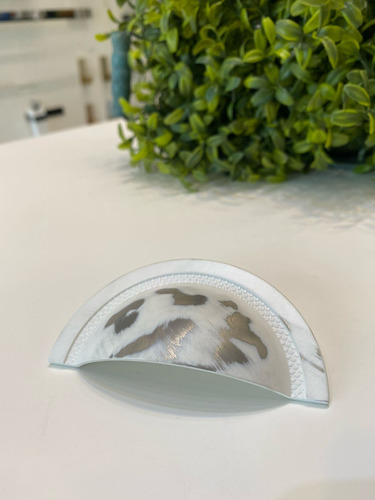 Puxador Shell 64mm Vecchio Bianco Zen