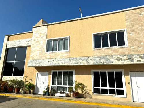 Venta De Town House En Lecheria