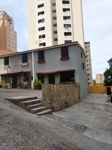 Imagen 3 de 16 de Town House En Venta En El Parral