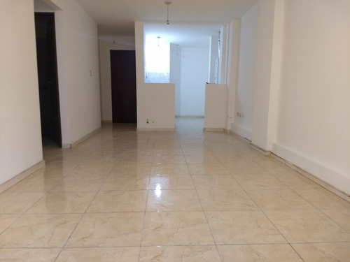 Departamento Alquiler Un Dormitorio, Balcón, Nueva Córdoba