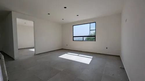 Casa En Venta En Zibatá, Club De Golf, 4 Recámaras, 3 Baños, 3 Estacionamientos