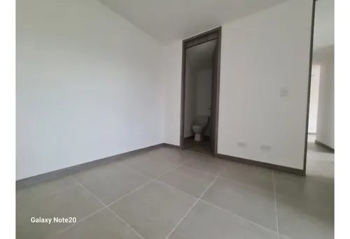 Apartamento Para La Venta En Itagui Chimeneas