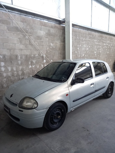 Imagen 10 de 10 de Renault Clio 2 1.9 Rnd Aa Pack Funcionando Año 2003