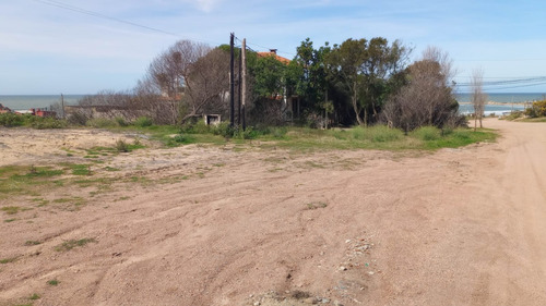 Oportunidad! Terreno En Padrón Único Nivelado A 120m De La Playa En Punta Del Diablo, Pronto Para Construir