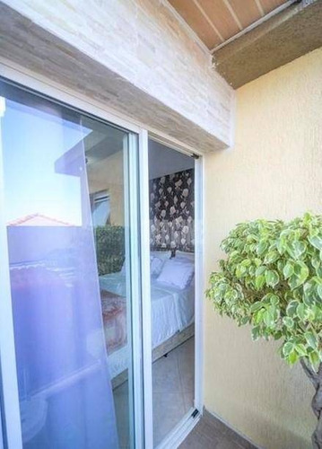 Sobrado Em Condomínio Na Penha Com 2 Dorms Sendo 1 Suíte, 1 Vaga, 115m² - So0806