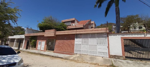 Imagen 1 de 14 de 137028 Gabriela Piñango 0424-4607788 Alquiler Casa Colinas Guataparo