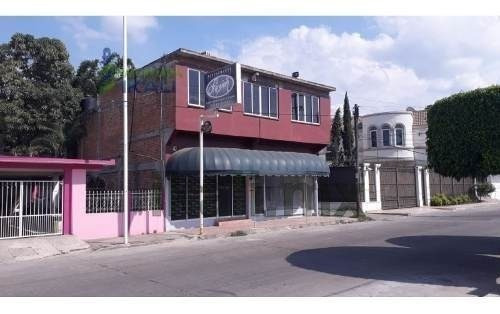 Renta Local Comercia 200 M²l Col. Cazones Poza Rica Veracruz. Ubicada En La Calle 14, El Local Consta De 2 Plantas, En Planta Baja Cuenta Con Cocina, Lava Manos, 2 Baños Y 2 Aires Acondicionados. En 