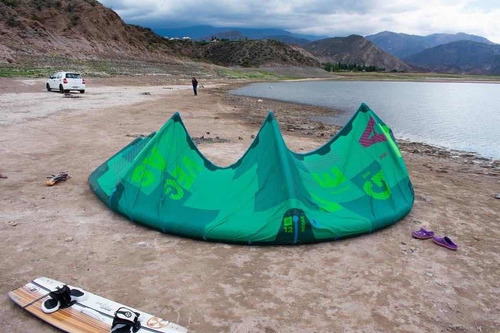 Kite North Vegas 12m 2018 + Barra Duotone Click Bar