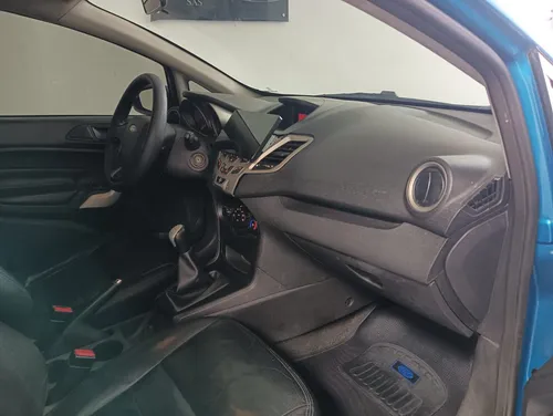 Ford Fiesta 1.6 Sportback Mecánica