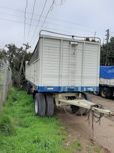 Imagen 1 de 5 de Acoplado Barandas V Salto