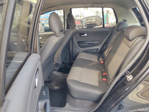 Imagem 9 de 12 de Volkswagem Fox 1.0 Gii 2013 4p Preto Completo