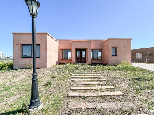 Imagen 7 de 30 de Muy Practica Casa 3 Dorm A Estrenar, Al Lago, En Venta, En San Sebastián, Pilar