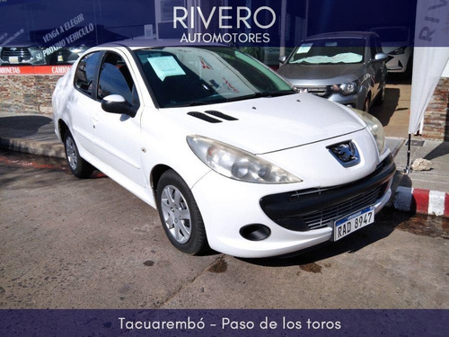 Peugeot 207 Compact 1.4 2010 Impecable!