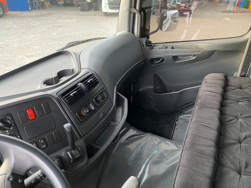 Imagem 7 de 13 de Mb Mercedes Axor 2041