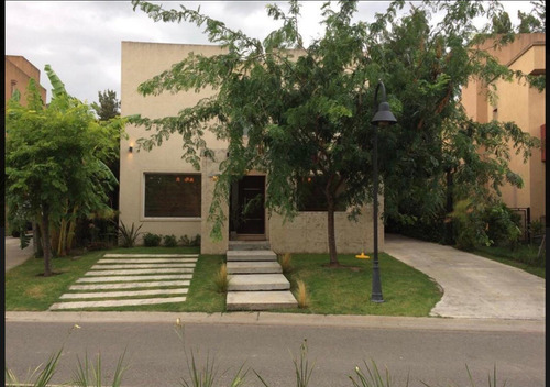 Imagen 1 de 6 de Divina Casa Barrancas De Santa María