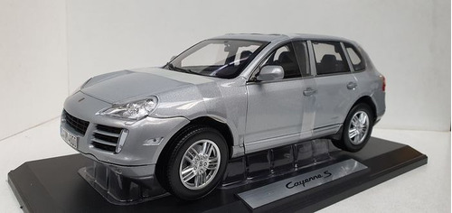 Porsche Cayenne S 1/18 