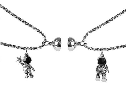 Imagen 4 de 9 de Collares De Pareja Astronautas Magnético Regalo Amor Novios