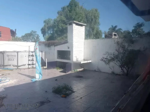 Casa En Alquiler, 3dormitorios, 1baño, Patio, Garaje. Solymar.