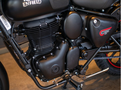 Imagen 19 de 25 de Royal Enfield Classic 350 Dark Stealth Black Disponible Ya