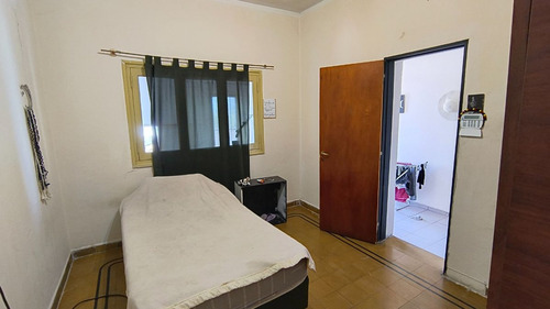 Venta Casa 3 Dormitorios Y Local Diagonal Ica 700