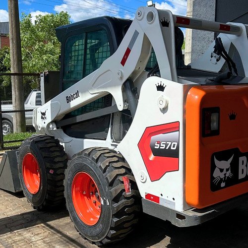Mini Carregadeira Bobcat S570 - Ano 2019