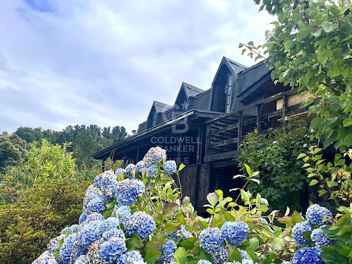 Hermosa Casa Con Vista Al Lago Ranco.