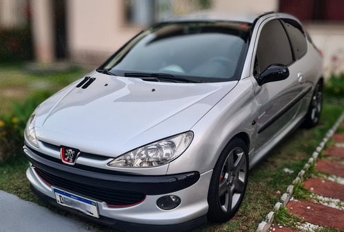 Peugeot 206 1.6 16v Quiksilver 3p