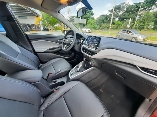 Chevrolet Onix 1.0T Premier Sedan At