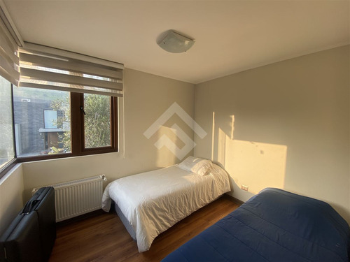 Excelente, Casa En Venta De 3 Dorm Y Serv. Chamisero, Colina