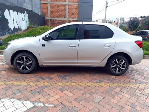 Renault Logan 1.6 Expression / Life +