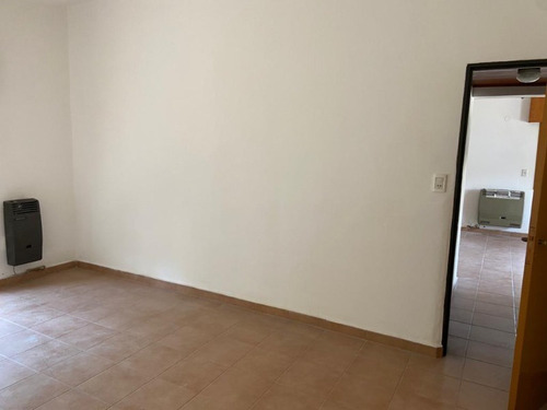 Imagen 5 de 12 de Venta De Vivienda En Villa General Belgrano En Zona Céntrica. Viv0184
