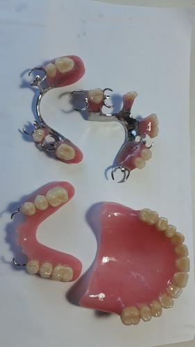 Imagen 2 de 5 de Prótesis Dentales