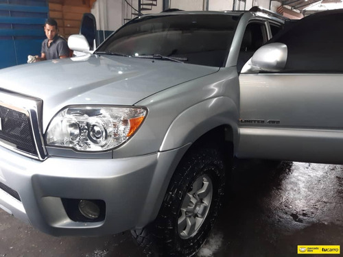 Toyota 4runner .