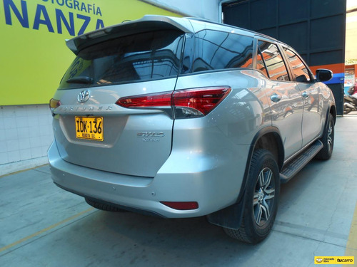 Imagen 9 de 25 de Toyota Fortuner 2018