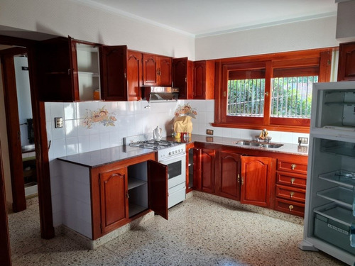 Imagen 16 de 30 de Chalet Impecable Estado Y Calidad De Construcción