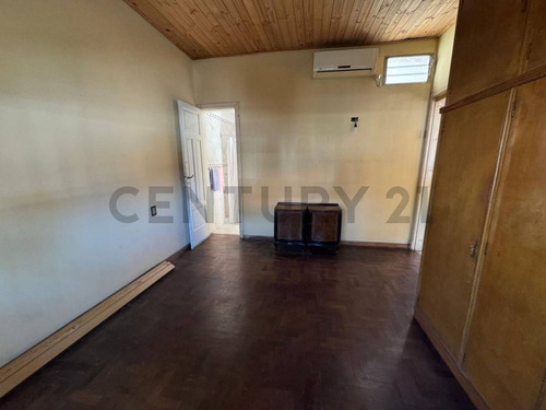 Venta - Ph Tipo Casa - 2 Ambientes - Terraza Propia - Remedios De Escalada, Lanus